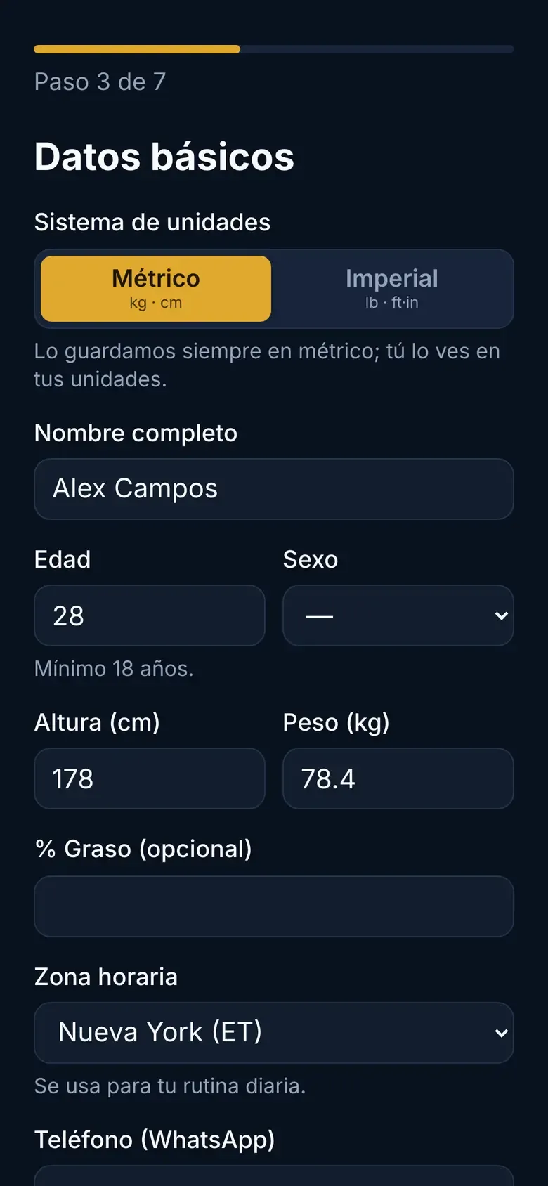 Paso de datos básicos con el selector métrico/imperial y edad, altura y peso rellenos