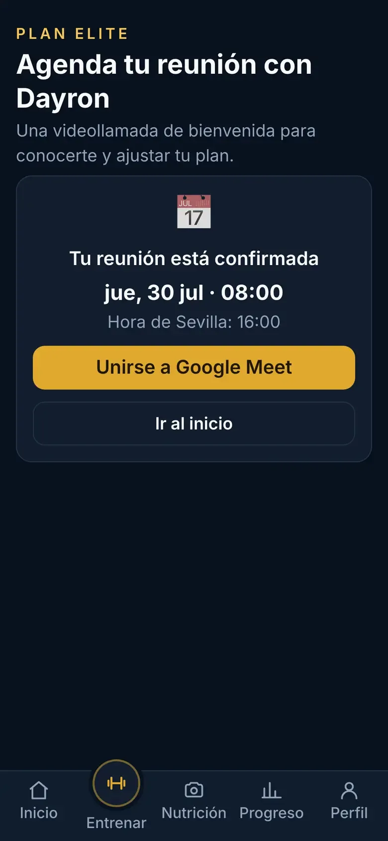 Reunión confirmada con la fecha y hora locales, la hora de Sevilla y el botón Unirse a Google Meet